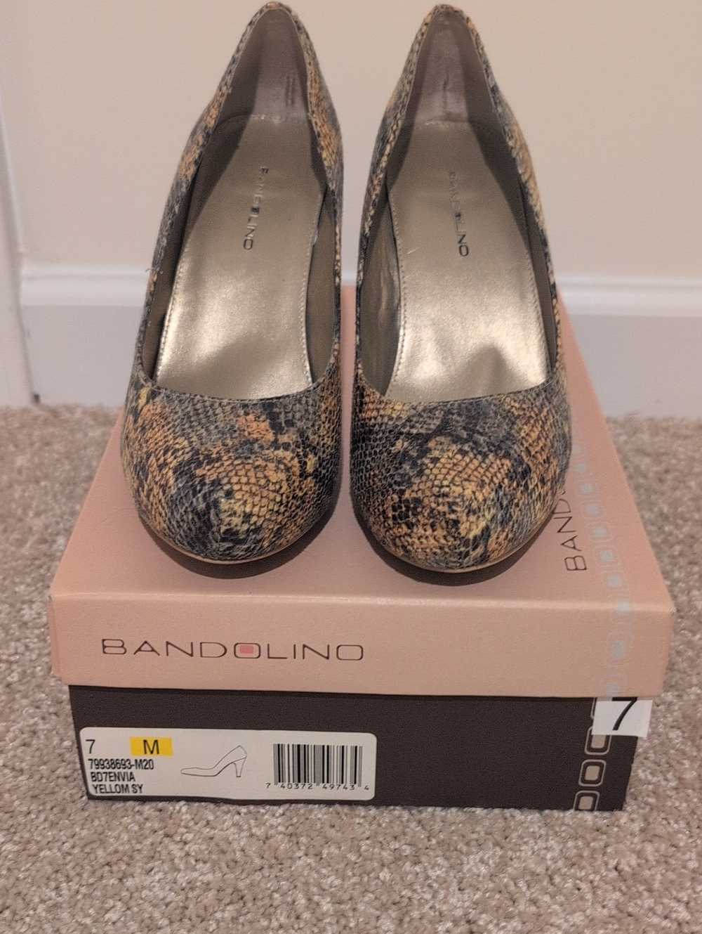 Bandolino Yellow and Gray Snake-Print Pumps